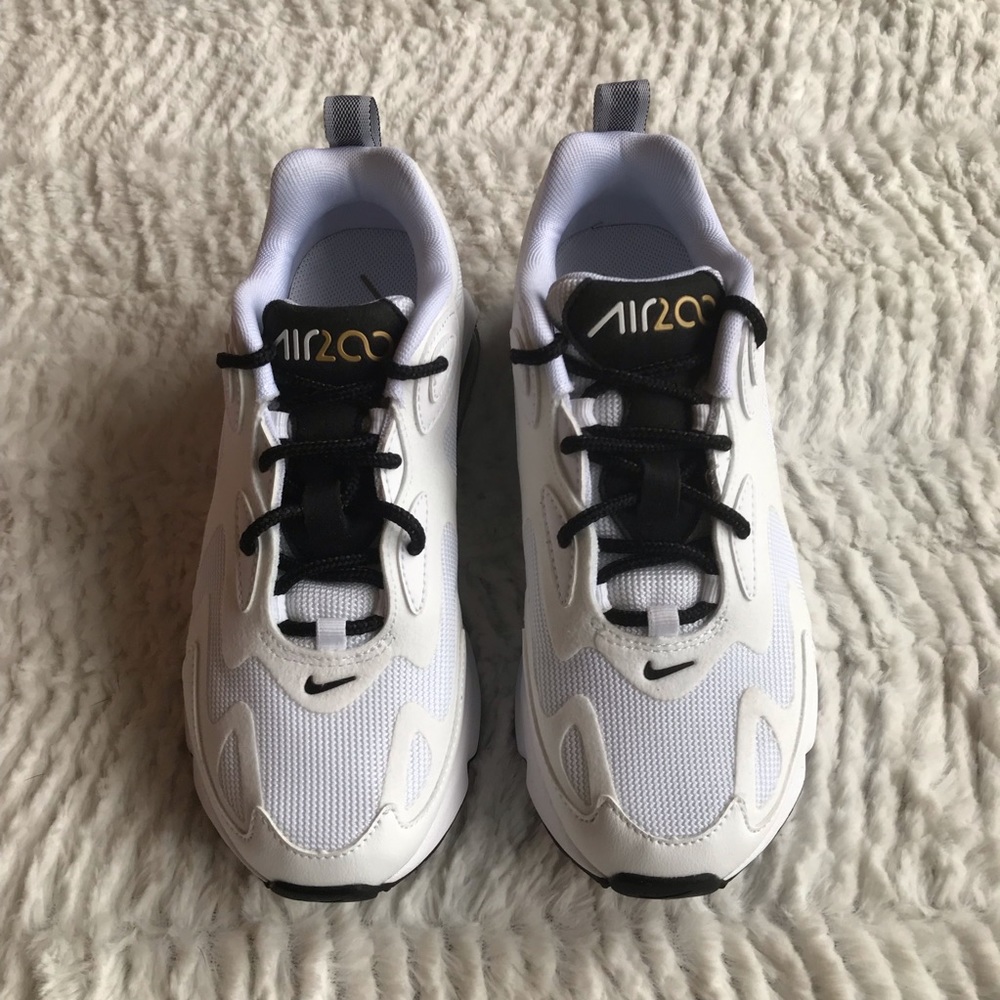 Nike Air Max 200 White Women’s size 5 sneakers - Picture 2 of 8